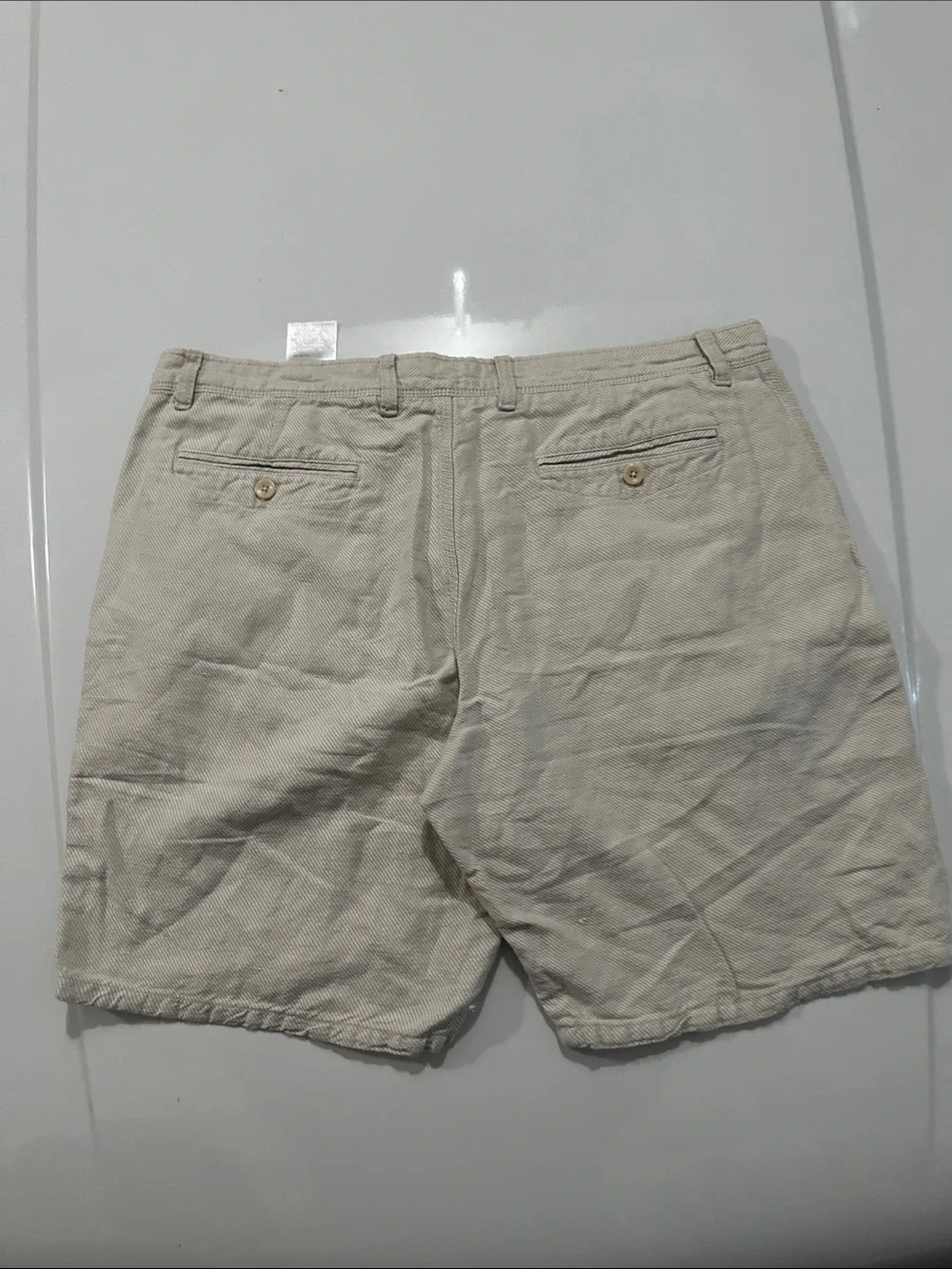 Banana Republic Men's Flat Front Shorts in Light Beige